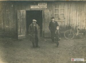 siarkiewicz_dorota_004-sulbiny-mlyn-zydzi-praw.-1940-kopia-garwolin.org_